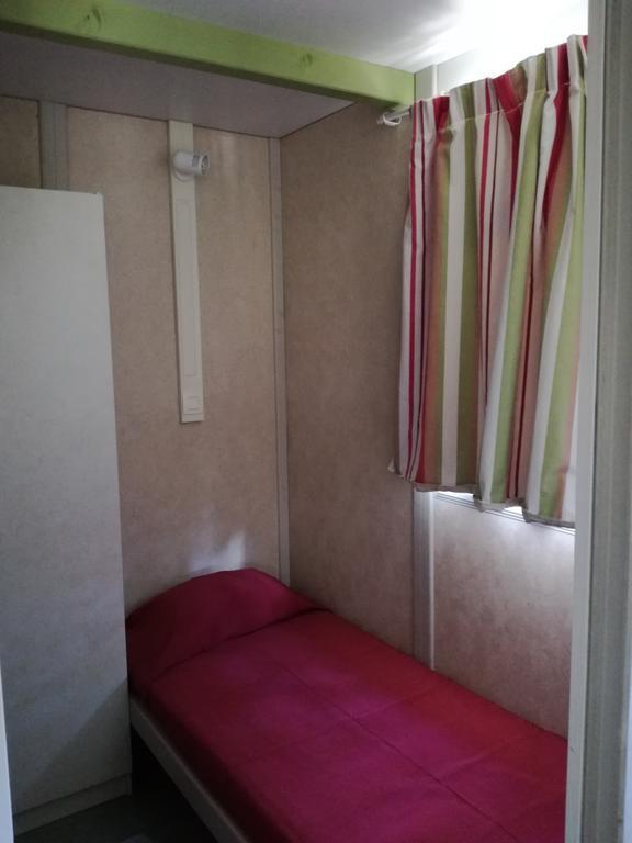 Parque De Campismo Orbitur Foz De Arelho. Hotel Foz do Arelho Ngoại thất bức ảnh